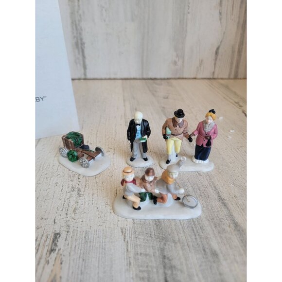 Dept 56 59293 Nicholas Nickelby heritage village accessory xmas - Picture 1 of 7